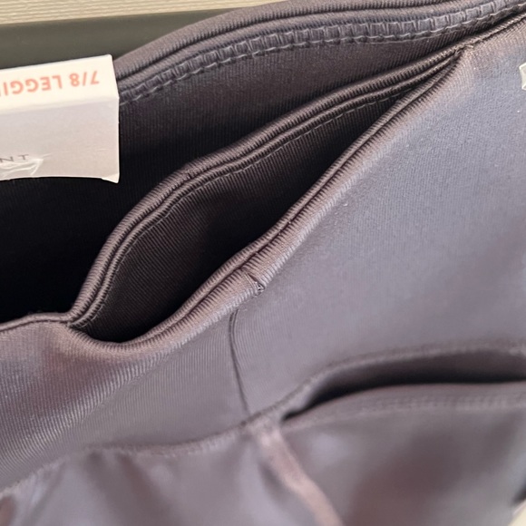 Livi Active 7/8 Legging - Picture 11 of 14